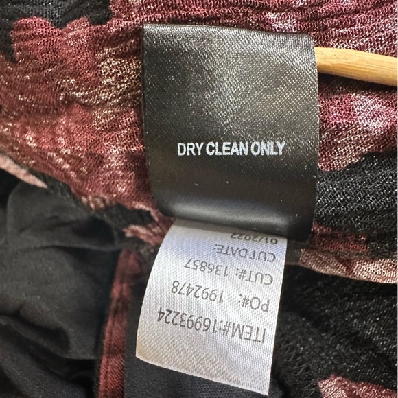 Torrid Plus Size 2 Black Red Floral Gauze Tie Back V Neck Shorts Romper 18-20 - Picture 11 of 11